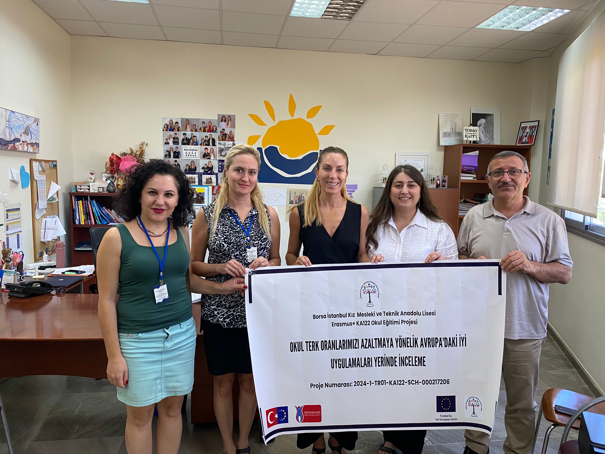 Gün 1 - Okulda Oryantasyon ve Okul Yönetimi ile Toplantılar